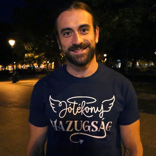 Jótékony Hazugság póló
