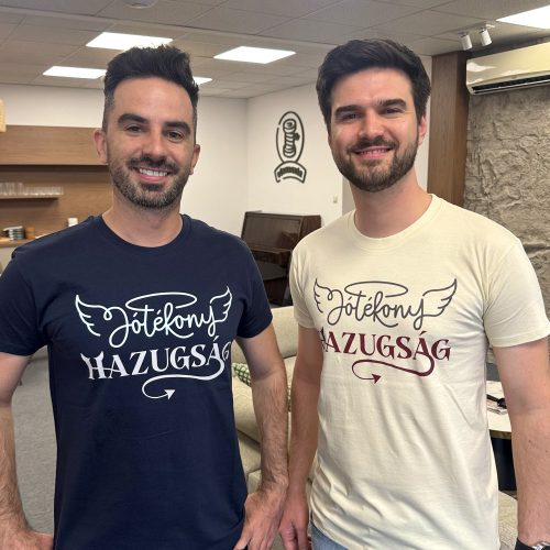 Jótékony Hazugság póló