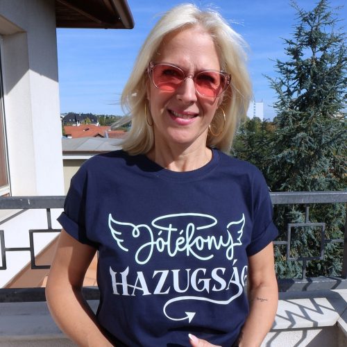 Jótékony Hazugság póló